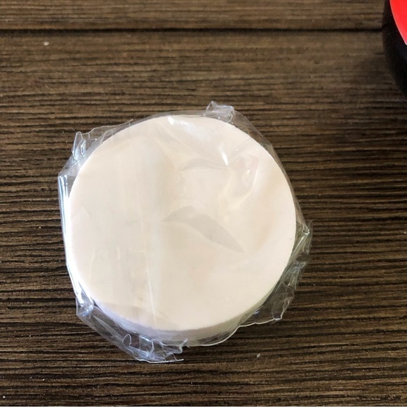 Marvel Bad Guys Mystery Capsule: Thanos Glove eraser - Picture 2 of 3